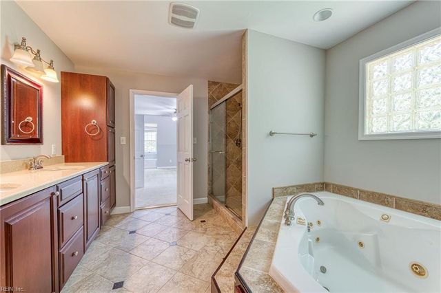 32 Little Florida RD, Poquoson, VA 23662