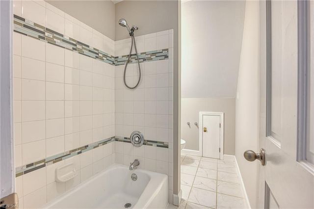 32 Little Florida RD, Poquoson, VA 23662