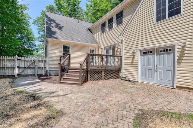 32 Little Florida RD, Poquoson, VA 23662
