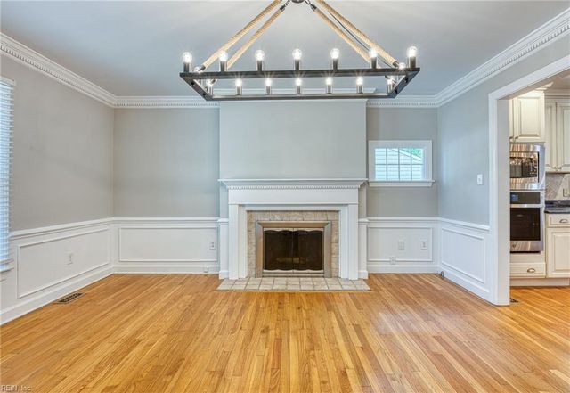32 Little Florida RD, Poquoson, VA 23662