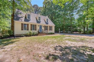 32 Little Florida RD, Poquoson, VA 23662