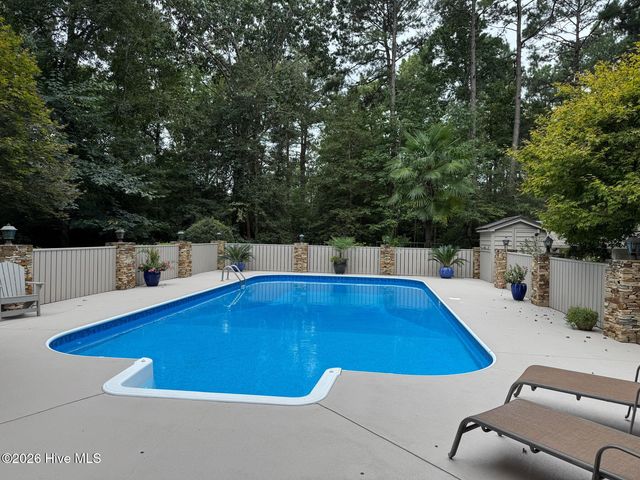 504 Murdocksville Road, West End, NC 27376