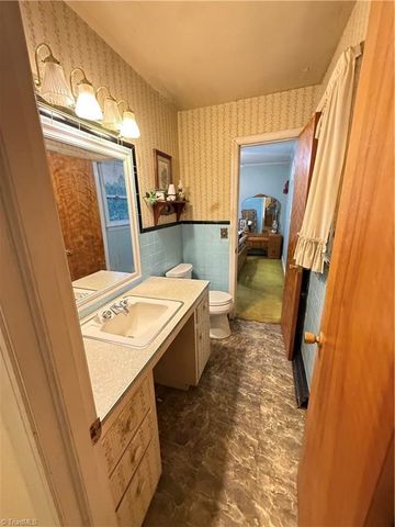 226 Sheffield Avenue, Randleman, NC 27317