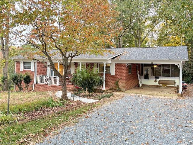 226 Sheffield Avenue, Randleman, NC 27317