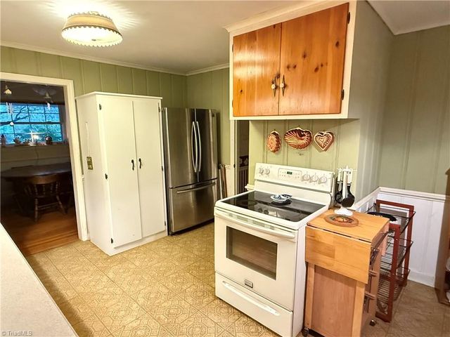 226 Sheffield Avenue, Randleman, NC 27317