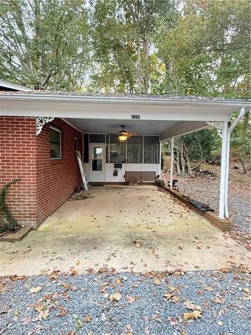 226 Sheffield Avenue, Randleman, NC 27317