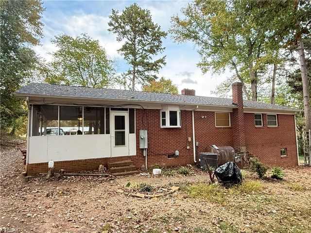 226 Sheffield Avenue, Randleman, NC 27317