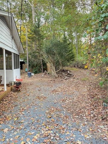 226 Sheffield Avenue, Randleman, NC 27317