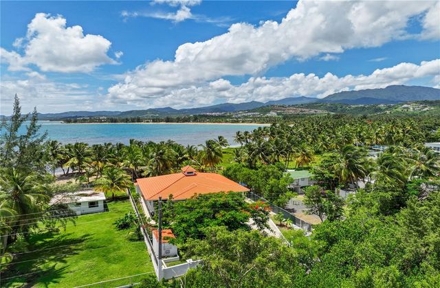 6 CAMINO LAS PICUAS, Rio Grande, PR 00745