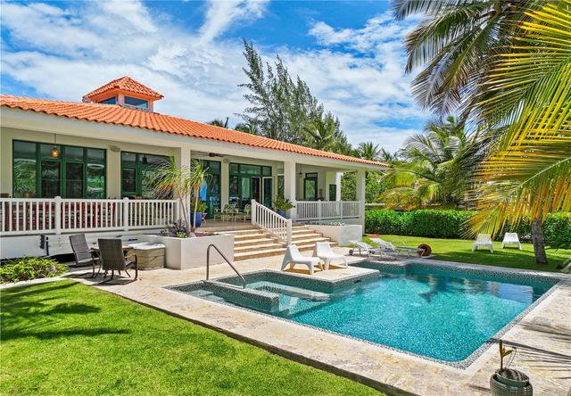 6 CAMINO LAS PICUAS, Rio Grande, PR 00745