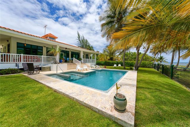 6 CAMINO LAS PICUAS, Rio Grande, PR 00745