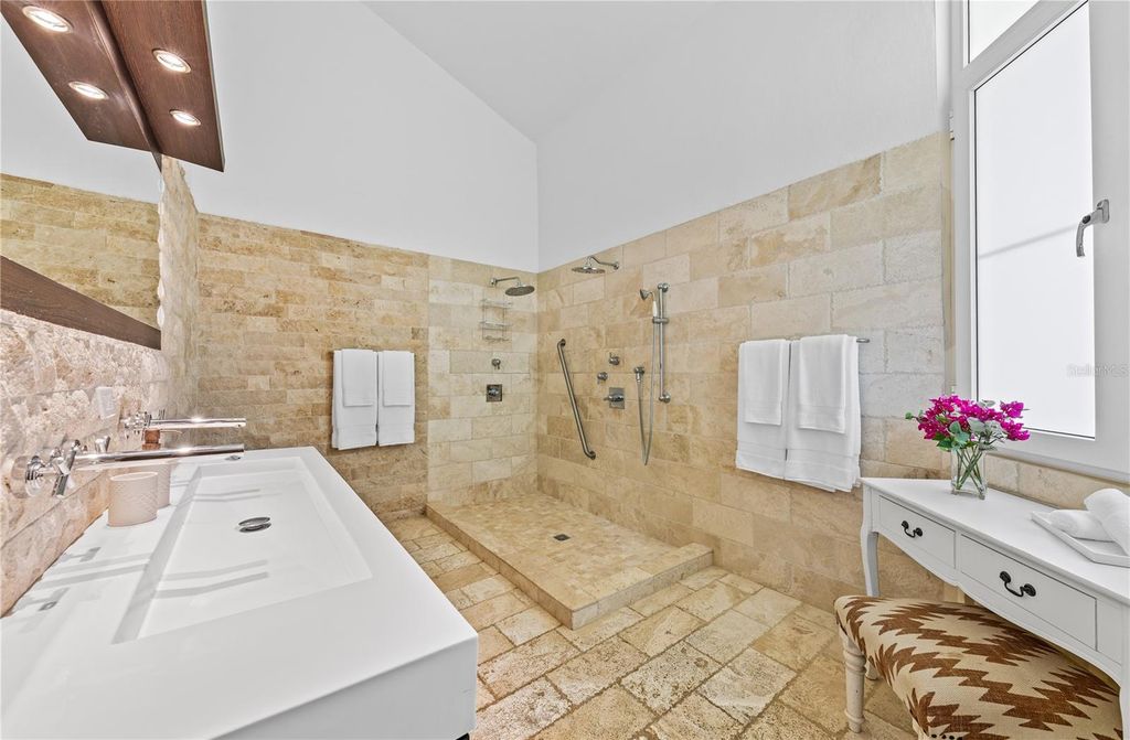 Image 16 of property listing at 6 CAMINO LAS PICUAS, Rio Grande, PR 00745