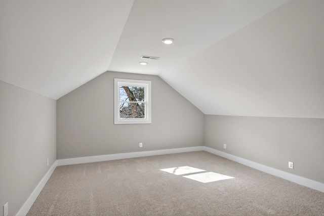 698 Mike Muncey Rd, Mcminnville, TN 37110