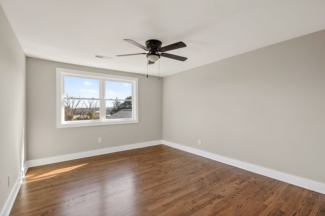 698 Mike Muncey Rd, Mcminnville, TN 37110