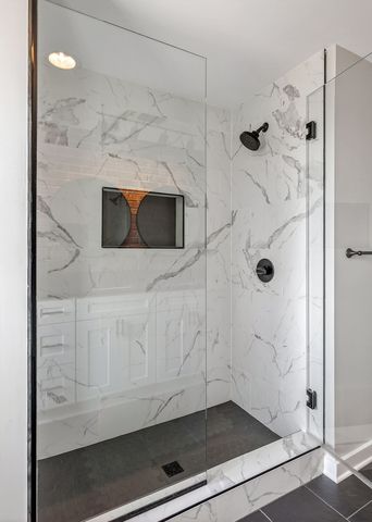 698 Mike Muncey Rd, Mcminnville, TN 37110