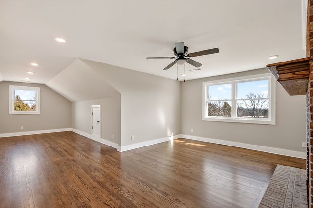 698 Mike Muncey Rd, Mcminnville, TN 37110