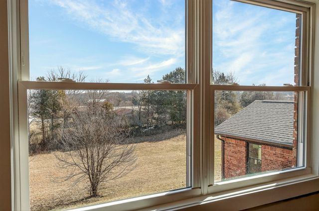 698 Mike Muncey Rd, Mcminnville, TN 37110