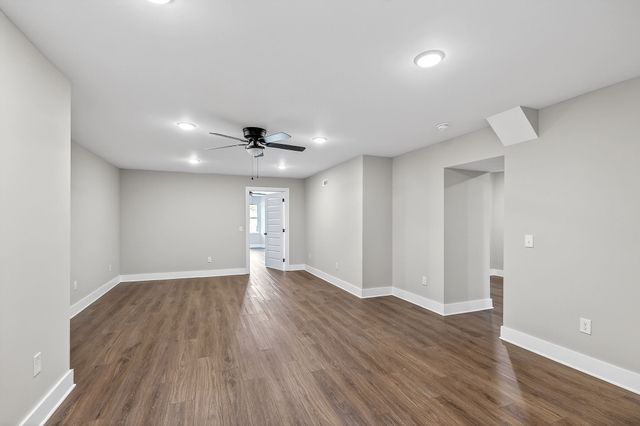 698 Mike Muncey Rd, Mcminnville, TN 37110