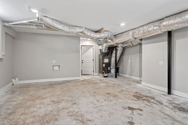 698 Mike Muncey Rd, Mcminnville, TN 37110