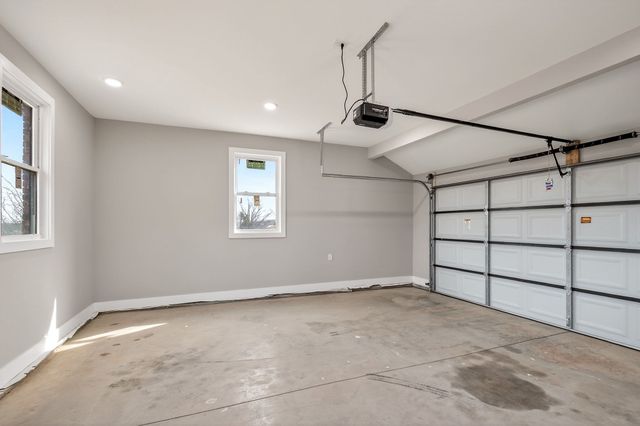 698 Mike Muncey Rd, Mcminnville, TN 37110