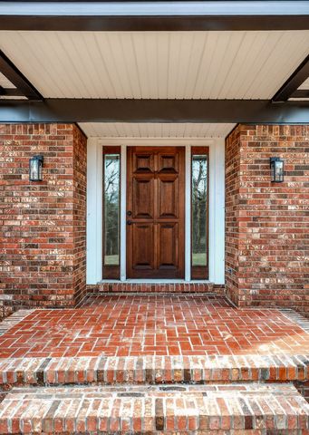 698 Mike Muncey Rd, Mcminnville, TN 37110