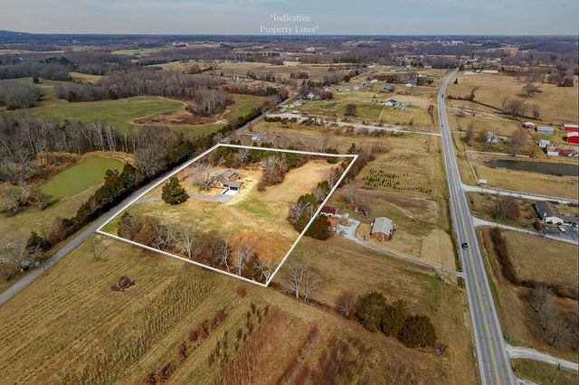 698 Mike Muncey Rd, Mcminnville, TN 37110