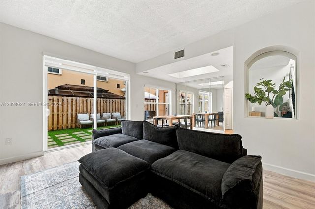 8531 NW 139th Terrace 1406, Miami Lakes, FL 33016