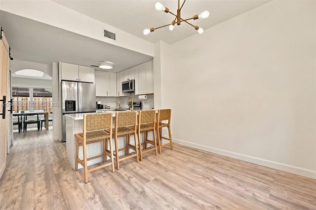 8531 NW 139th Terrace 1406, Miami Lakes, FL 33016