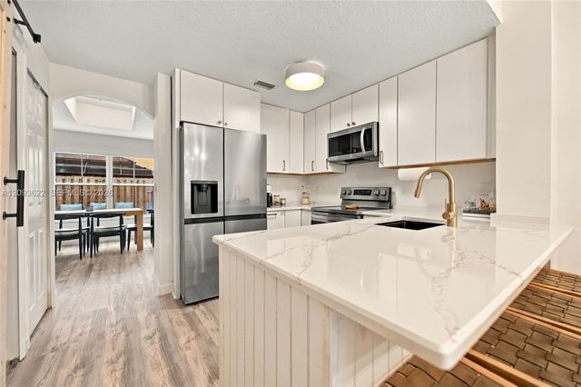 8531 NW 139th Terrace 1406, Miami Lakes, FL 33016