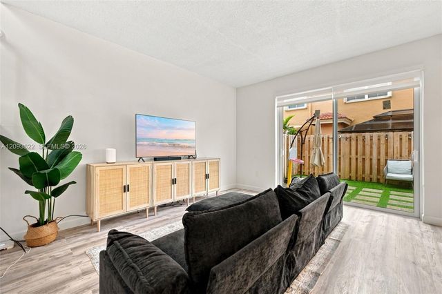8531 NW 139th Terrace 1406, Miami Lakes, FL 33016