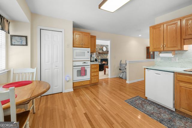 305 Point Place Drive, Westminster, SC 29693