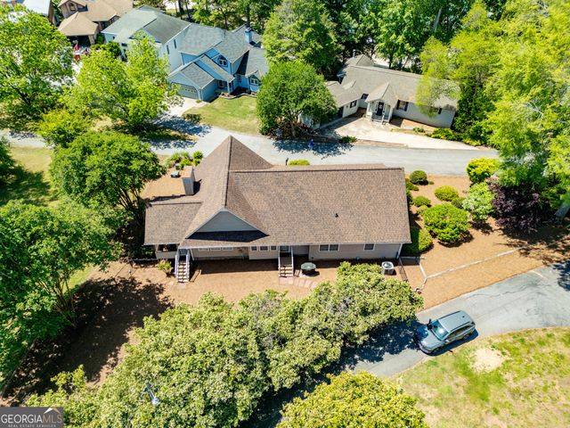 305 Point Place Drive, Westminster, SC 29693