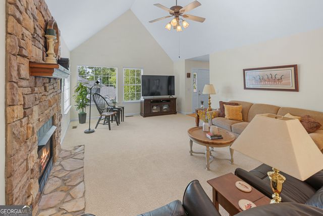 305 Point Place Drive, Westminster, SC 29693