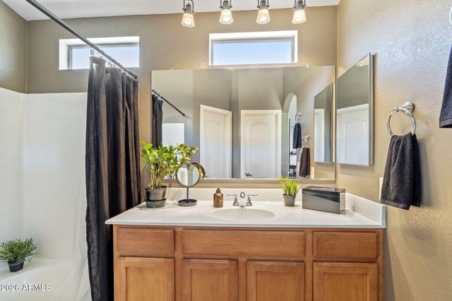 2725 E MINE CREEK Road 2056, Phoenix, AZ 85024