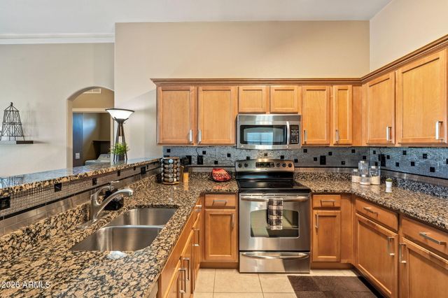 2725 E MINE CREEK Road 2056, Phoenix, AZ 85024