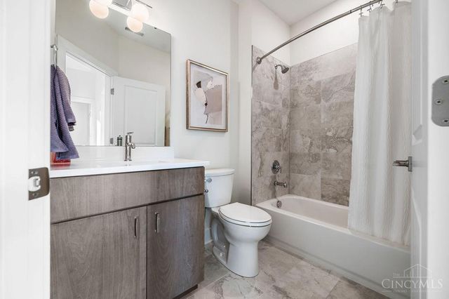 6242 Station Court Drive, Cincinnati, OH 45224