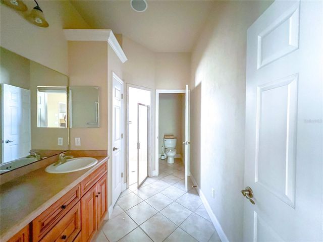 9048 SW 76TH AVENUE, Gainesville, FL 32608