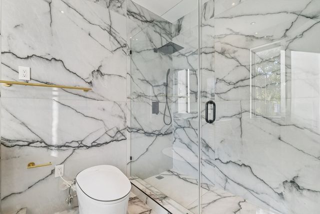 883 Greendale Ave, Needham, MA 02492