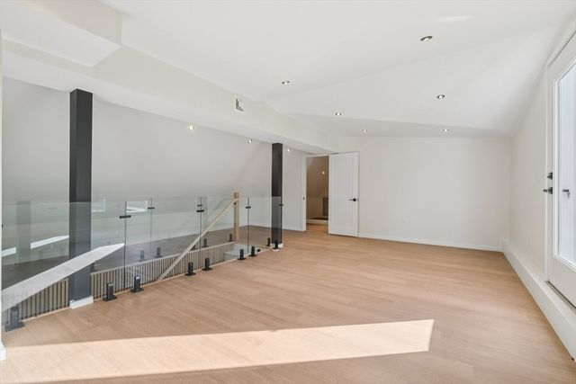 883 Greendale Ave, Needham, MA 02492