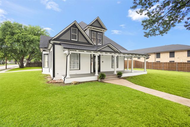514 W Marvin Avenue, Waxahachie, TX 75165