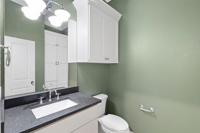 514 W Marvin Avenue, Waxahachie, TX 75165