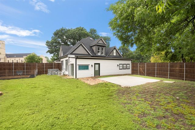 514 W Marvin Avenue, Waxahachie, TX 75165