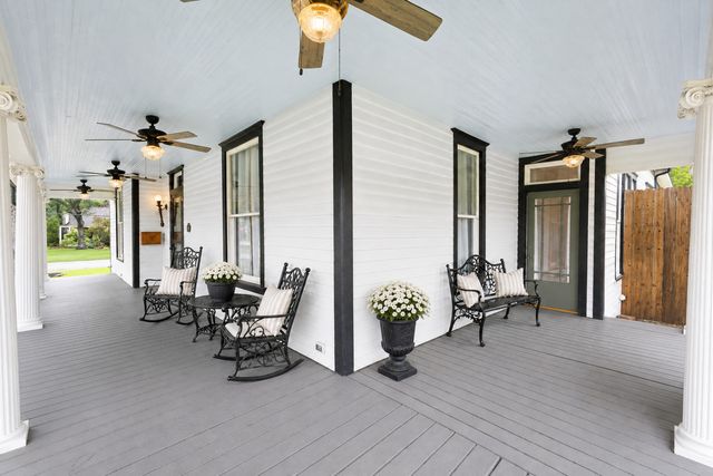 514 W Marvin Avenue, Waxahachie, TX 75165