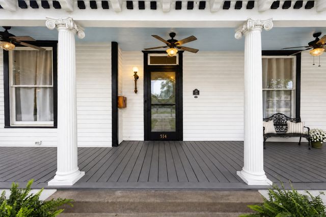 514 W Marvin Avenue, Waxahachie, TX 75165
