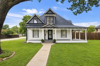 514 W Marvin Avenue, Waxahachie, TX 75165