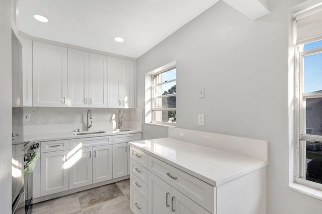 121 BEDFORD E, West Palm Beach, FL 33417