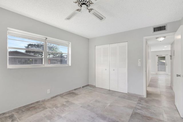 121 BEDFORD E, West Palm Beach, FL 33417