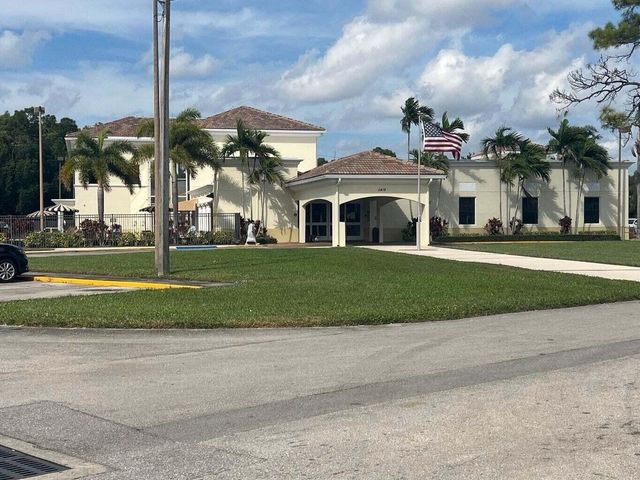 121 BEDFORD E, West Palm Beach, FL 33417