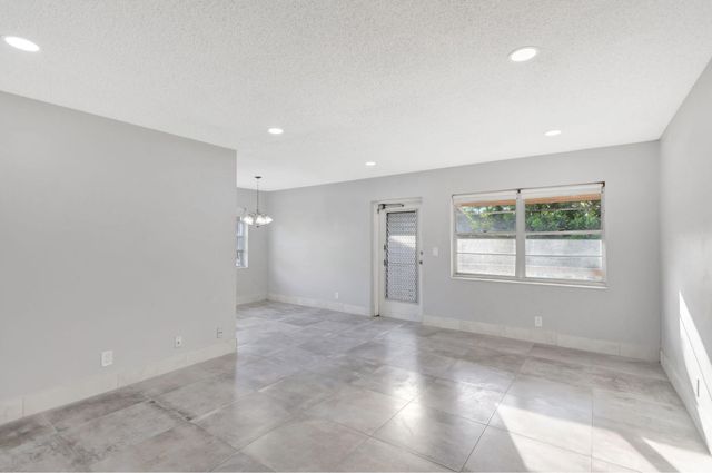 121 BEDFORD E, West Palm Beach, FL 33417