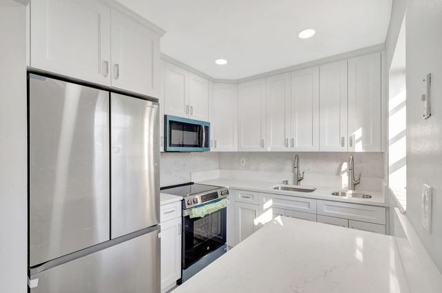 121 BEDFORD E, West Palm Beach, FL 33417